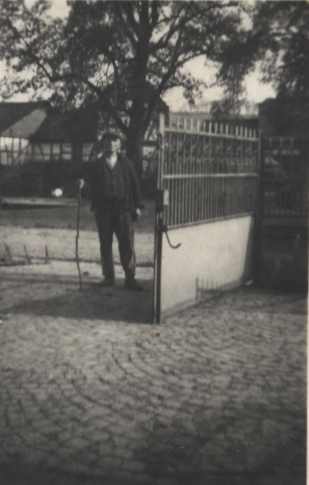 Blick aus »Zellersch' Hof« auf die »Linde«.
